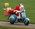 Santa scooter üzerinde